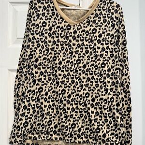 Blooming Jelly Leopard Print Long Sleeve V-Neck Top | Size M